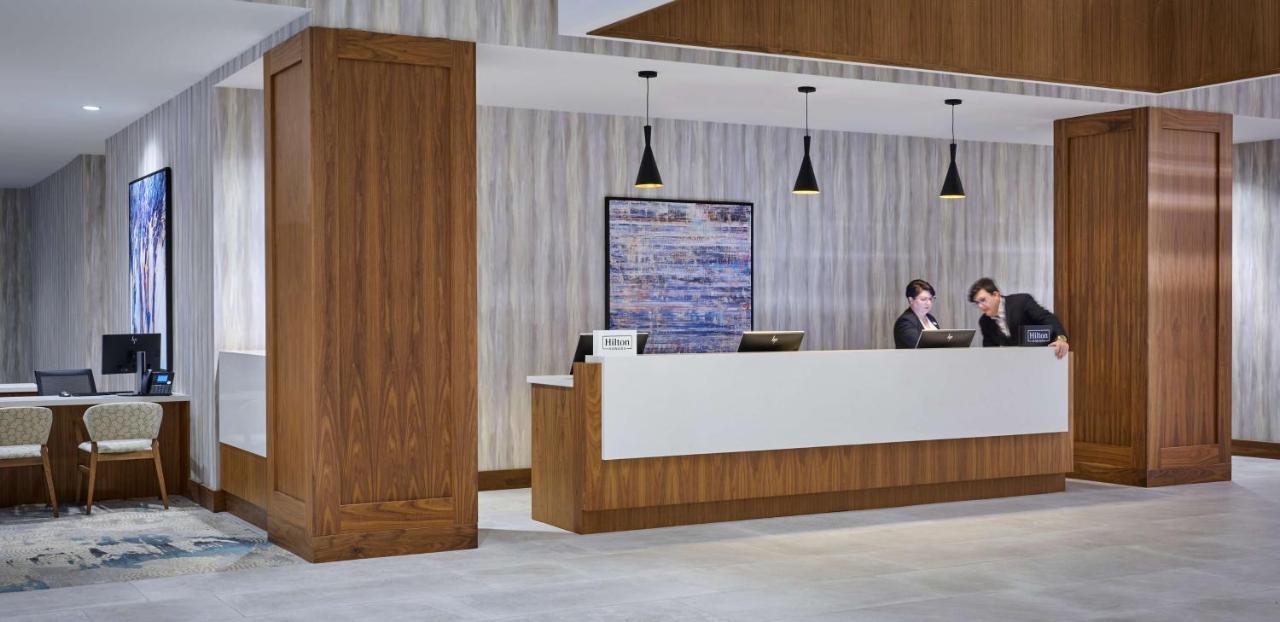 Hotel Doubletree By Hilton Windsor, On Exterior foto